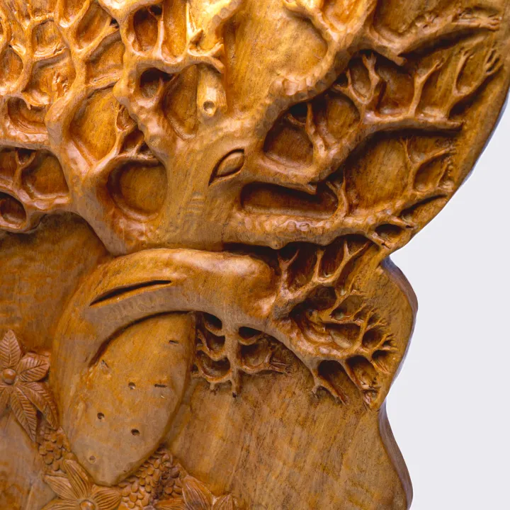 close-up view of the sculpture