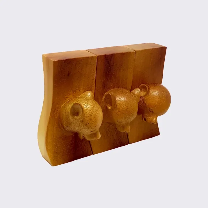 Studio shoot of the sculpture