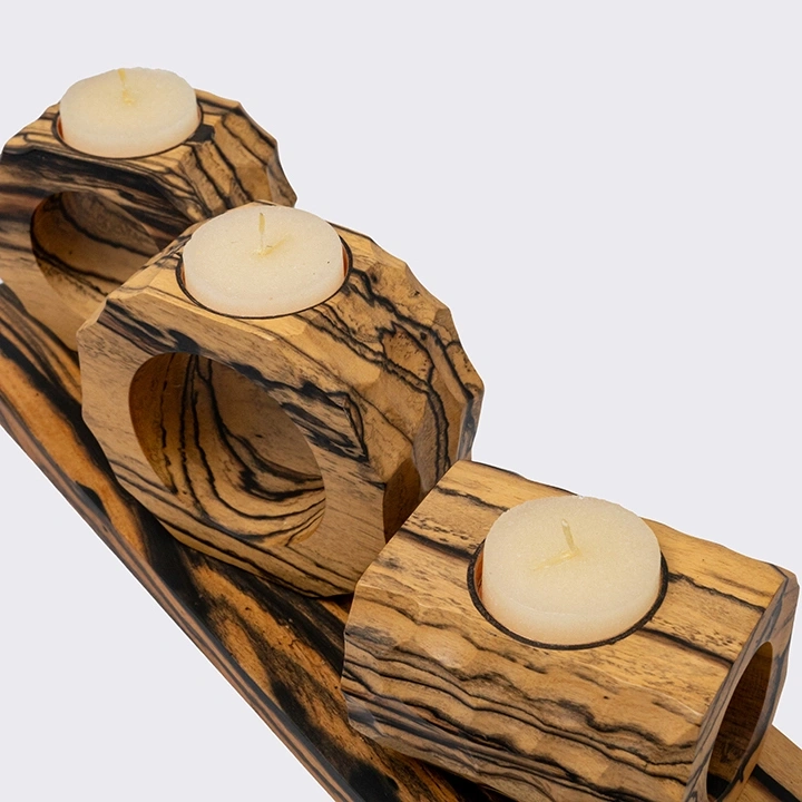 Rotating view highlighting the candle holder's features.