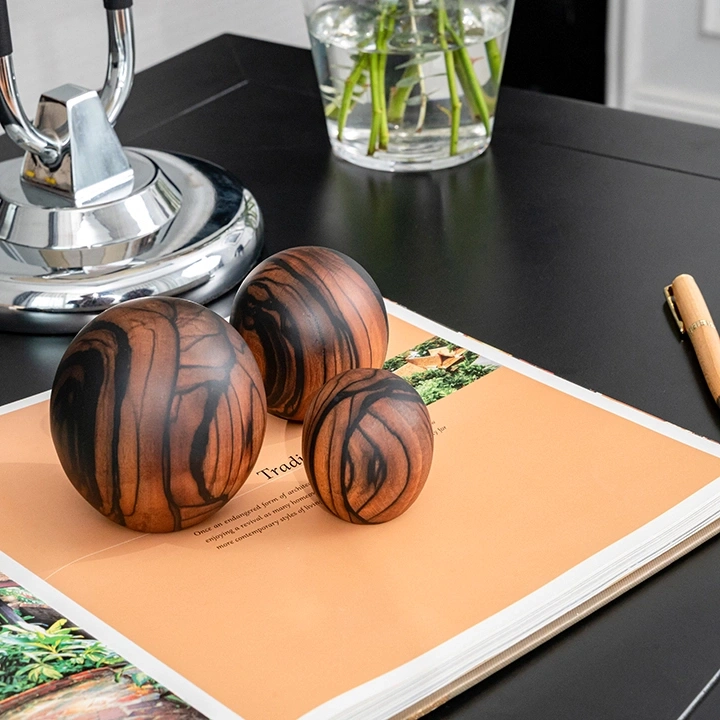 Image showcasing the paperweight in use.