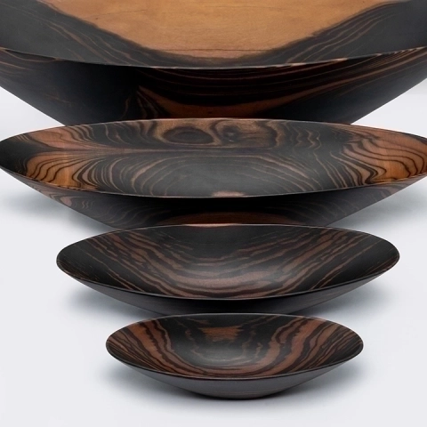 Close-up view of the bowl's details.