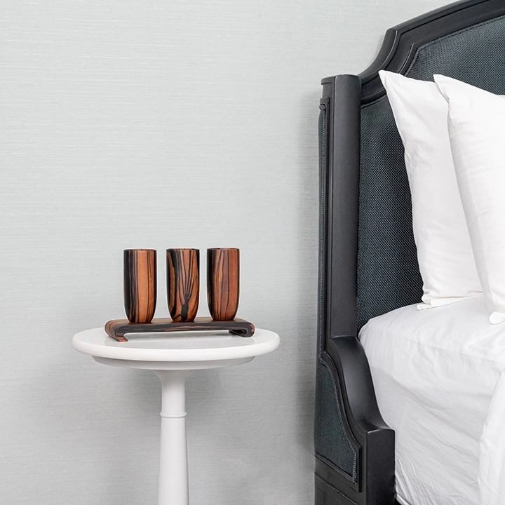 Rotating highlighting the vase's features