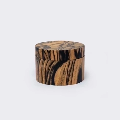 Studio shot of the box