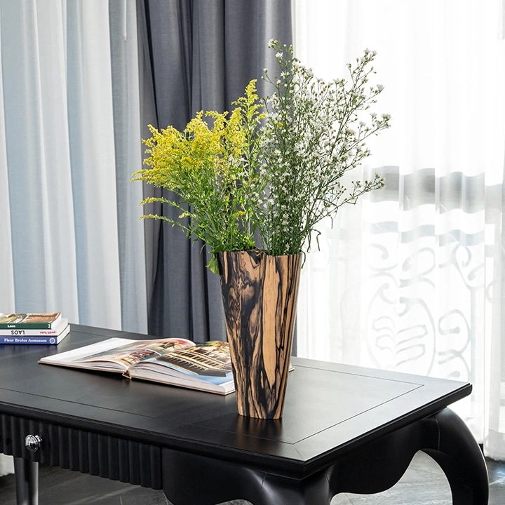 image showcasing the vase in use