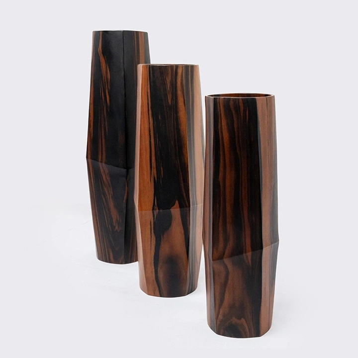 Rotating view highlighting the vase's features