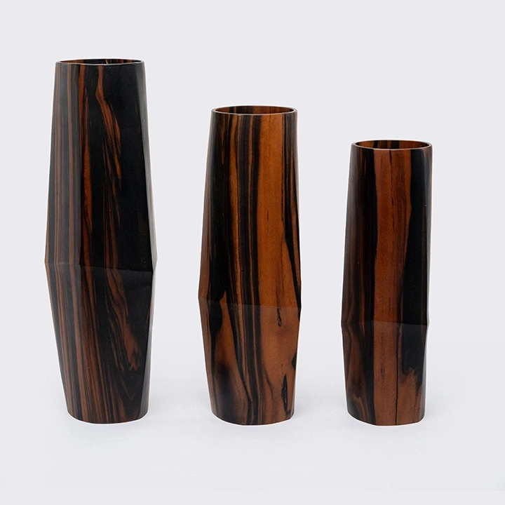 Rotating view highlighting the vase's features