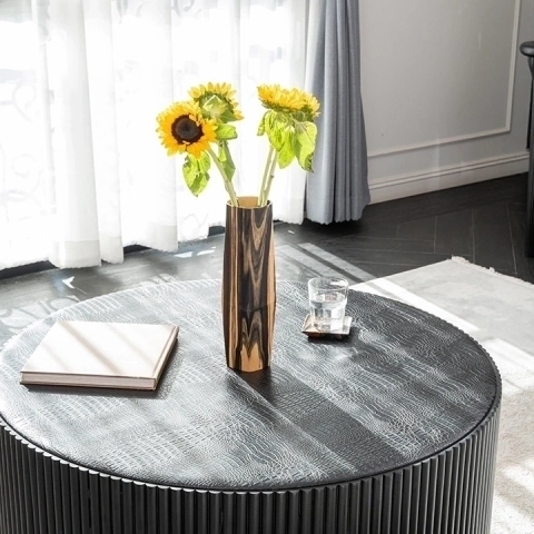 image showcasing the vase in use