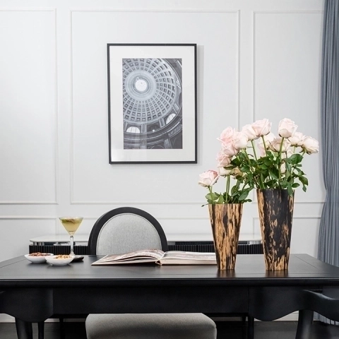 image showcasing the vase in use