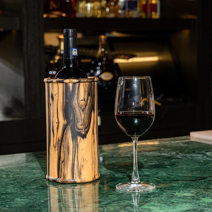 Rotating view highlighting the coaster's features