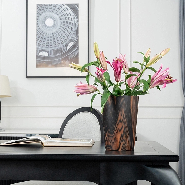 image showcasing the vase in use