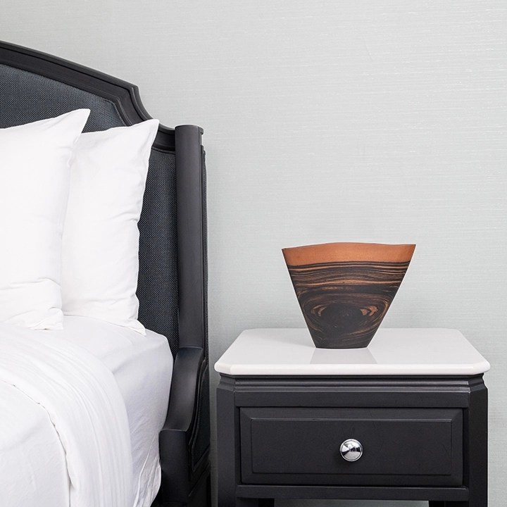 Image showcasing the Vase in use.