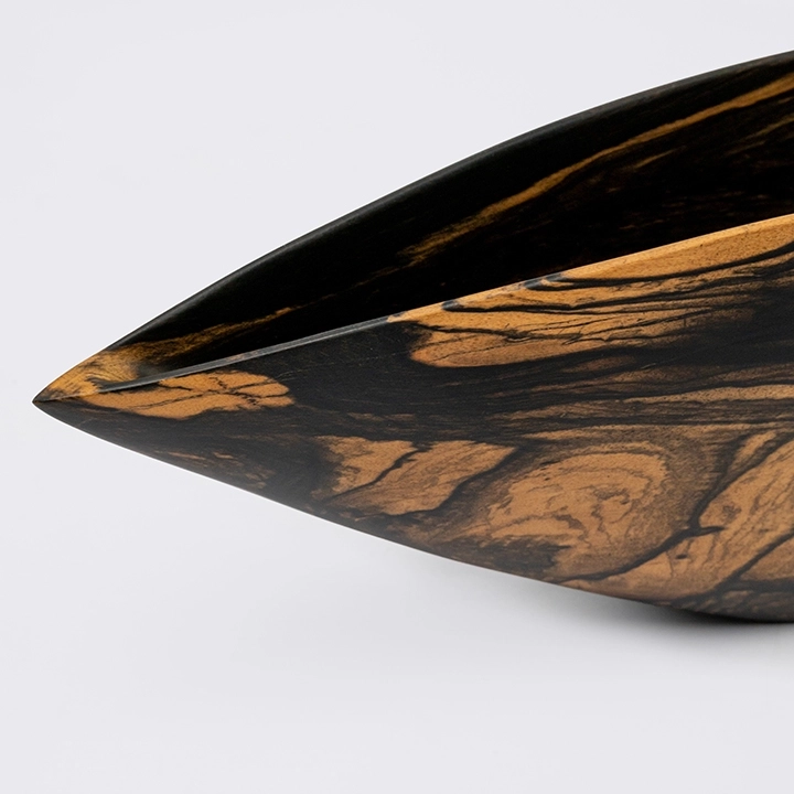 Rotating view highlighting the vase's features