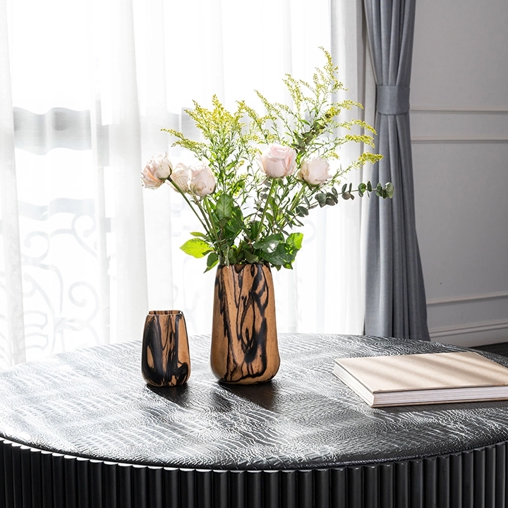 Studio shot of the vase.