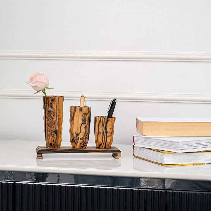 Rotating view highlighting the vase's features