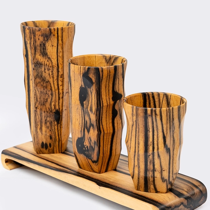 Rotating view highlighting the vase's features