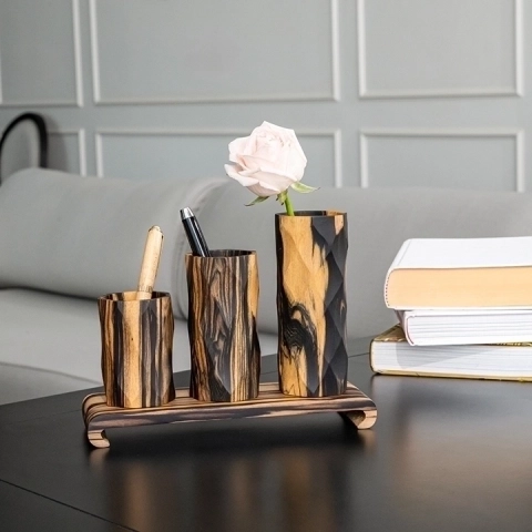 Studio picture of the Black and white Diamonds Pattern Cup