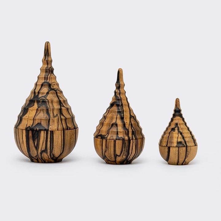 Studio picture of the conica Box