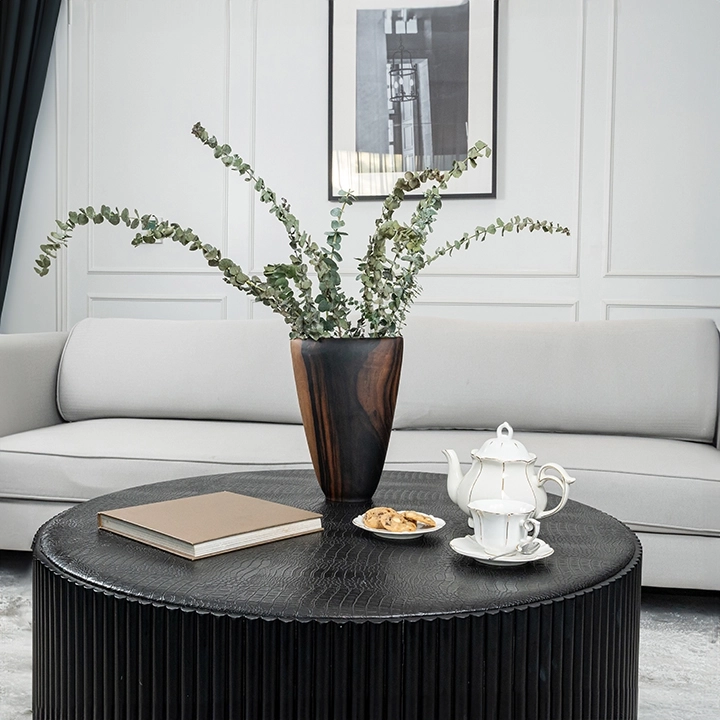 Picture in situ of the Oval Curved Edge Vase
