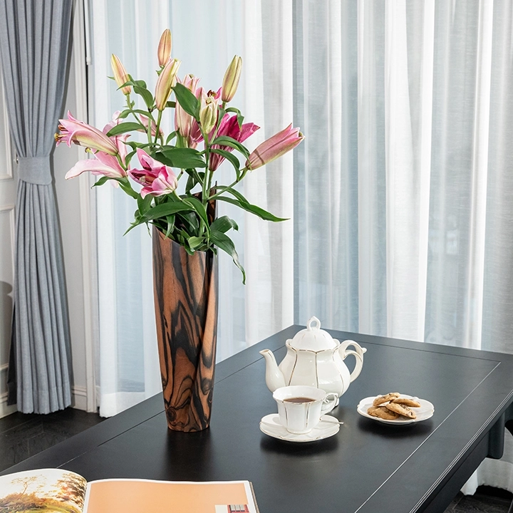 Picture in situ of the vase