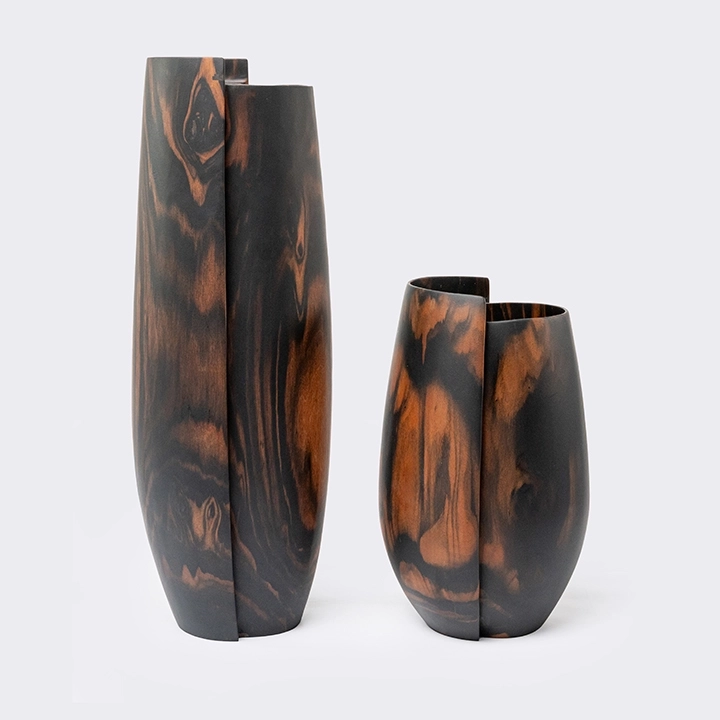 Studio picture of the vase set.2