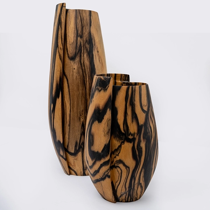 Detail studio picture of the vase