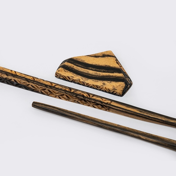 Rotating view highlighting thechoopstick's features