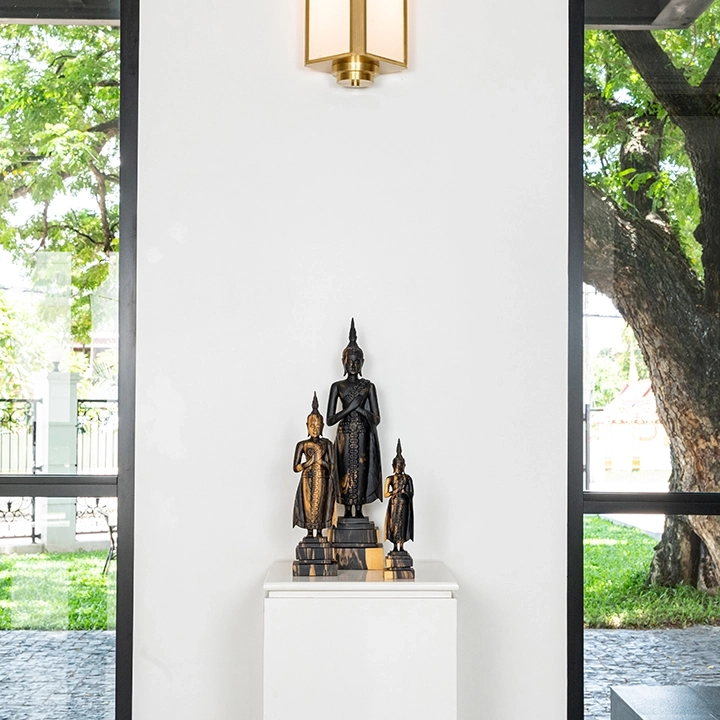  Image showcasing the Buddha sculpture in use.