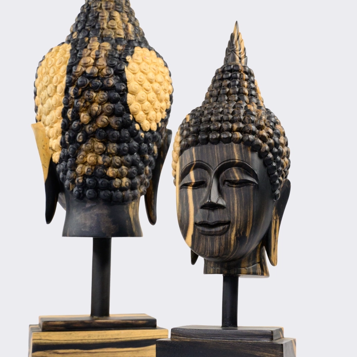 Rotating view highlighting the buddha sculpture's features.