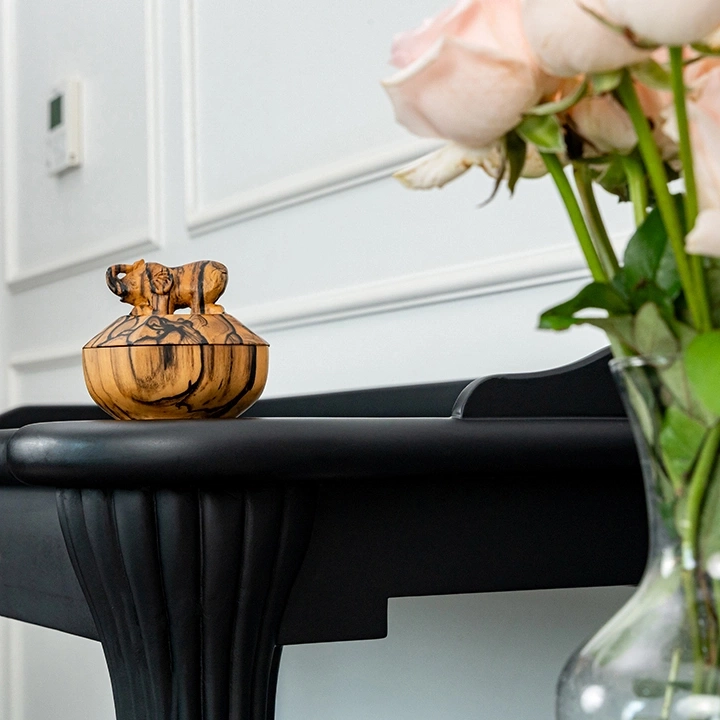 Image showcasing the box in use.