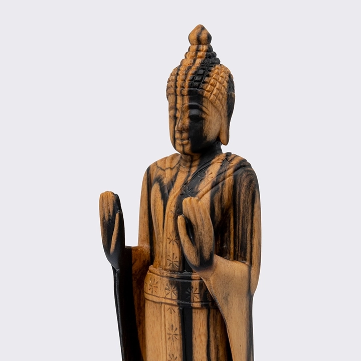 Rotating view highlighting the Buddha sculpture's features.