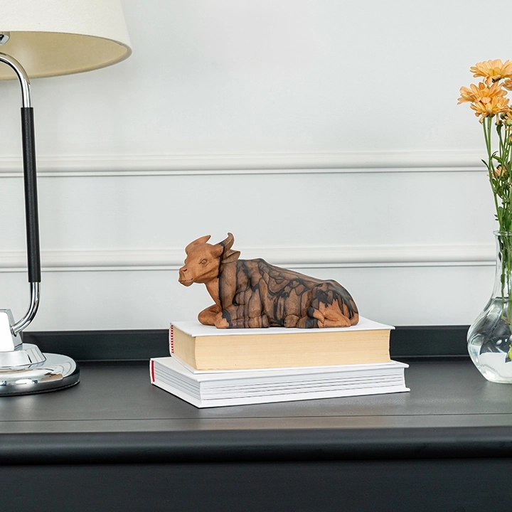 Studio picture of the Reclining Buffalo 