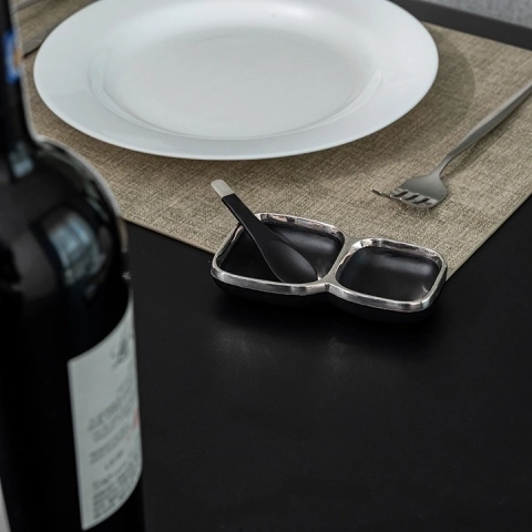 image showcasing the tray in use