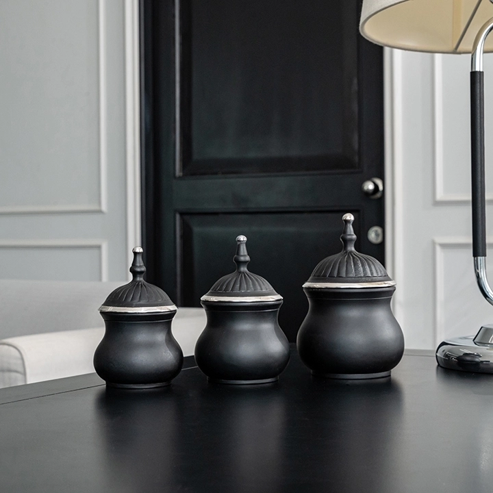 image showcasing the jar in use