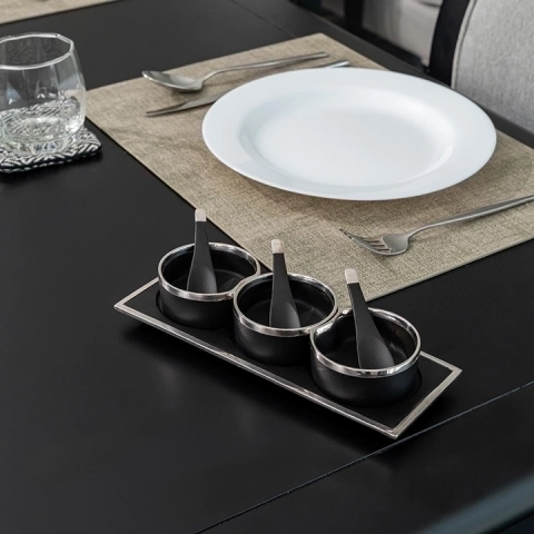 image showcasing the tray in use