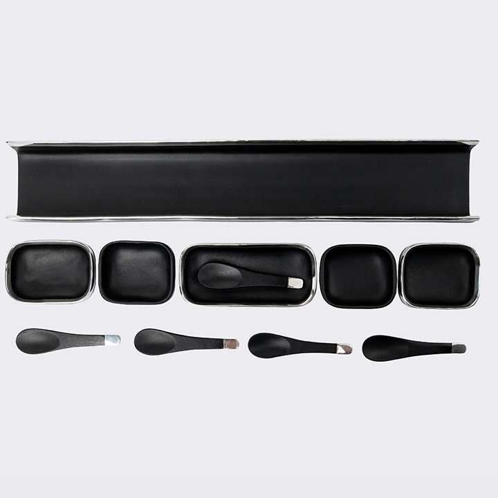 Detail picture of the trays