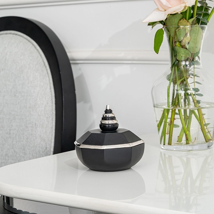 image showcasing the box's in use