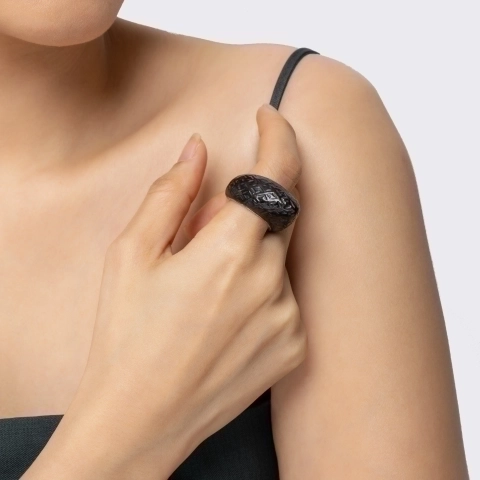 Image showcasing the ring in use 